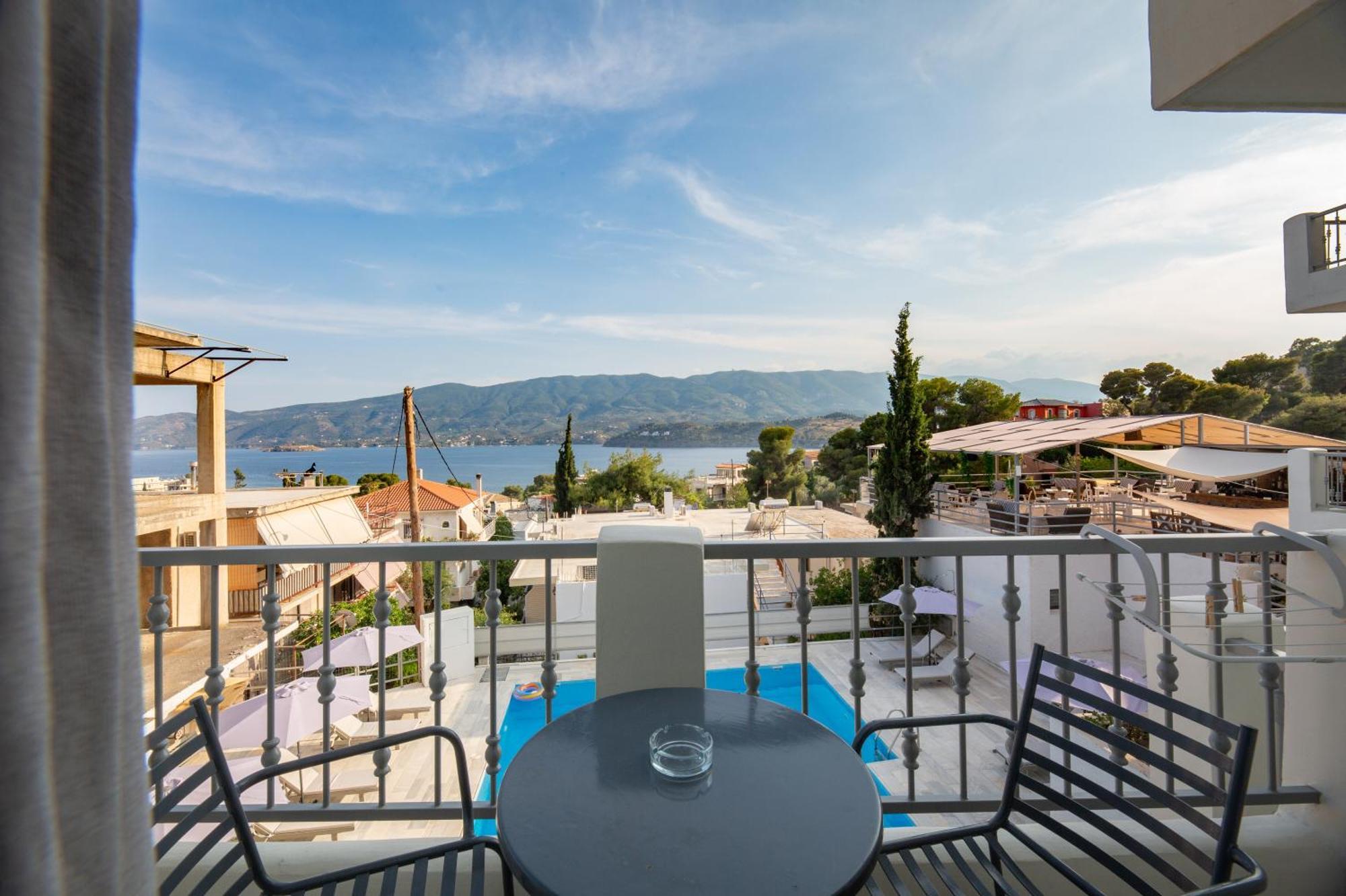 Evita'S Resort Poros Town エクステリア 写真
